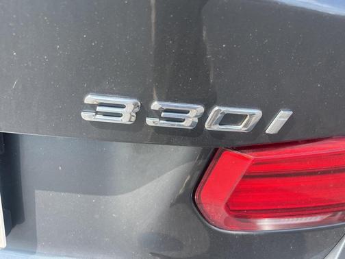 2017 BMW 330 i