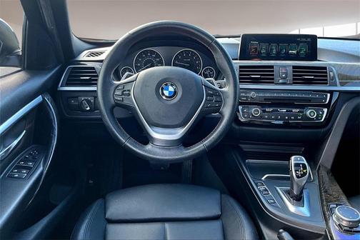 2017 BMW 330 i