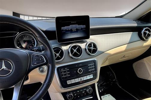 2020 Mercedes-Benz GLA 250 Base 4MATIC