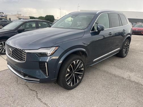 2025 Volvo XC90 B5 ULTRA