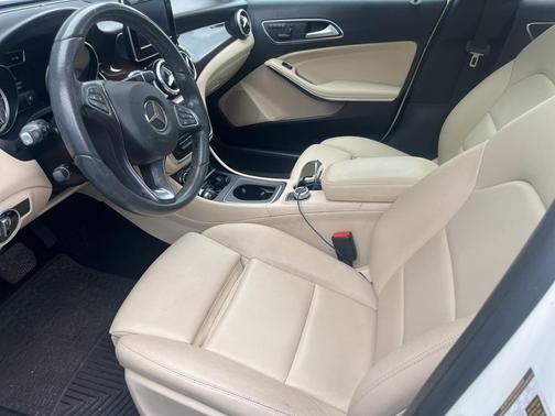 2017 Mercedes-Benz GLA 250 Base