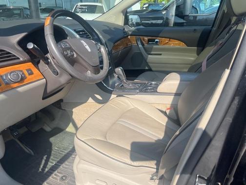 2015 Lincoln MKX Base