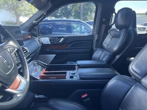 2021 Lincoln Navigator L Reserve