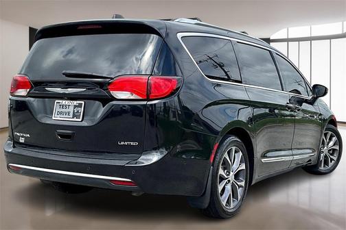 2018 Chrysler Pacifica Limited