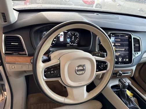 2018 Volvo XC90 T6 Inscription