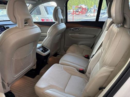 2018 Volvo XC90 T6 Inscription