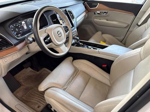 2018 Volvo XC90 T6 Inscription