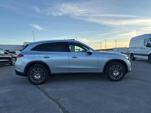 2025 Mercedes-Benz GLC 300 Base
