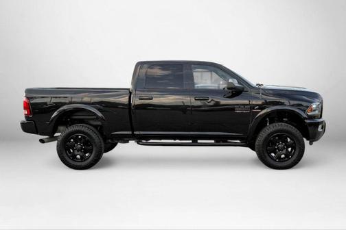 2017 RAM 2500 Laramie Crew Cab 4x4 6'4' Box