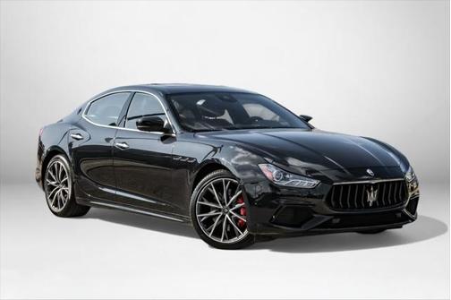 2022 Maserati Ghibli Modena Q4