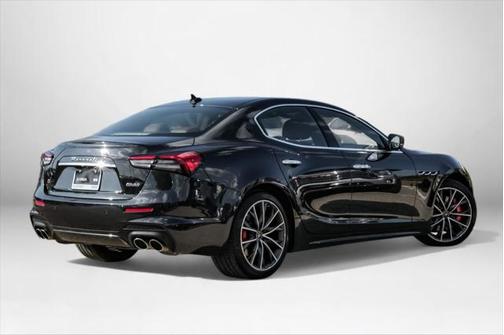 2022 Maserati Ghibli Modena Q4