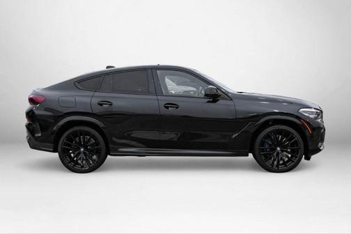 2022 BMW X6 M50i