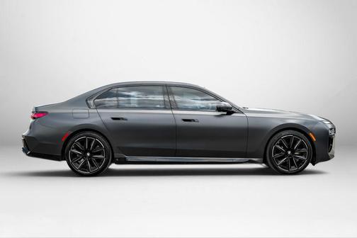 Frozen Deep Grey 2024 BMW 760 xDrive