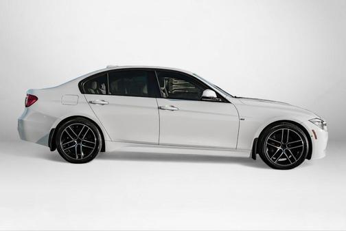 2017 BMW 330 330i