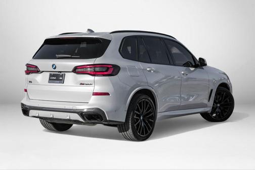 2021 BMW X5 M50i