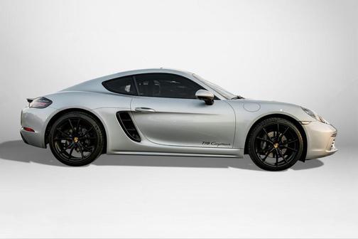 2022 Porsche 718 Cayman 