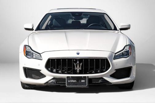Bianco 2022 Maserati Quattroporte Modena