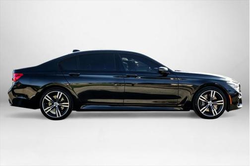 2019 BMW 750 I