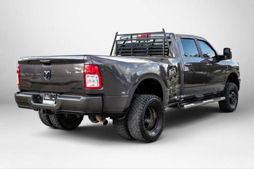 Granite Crystal Metallic Clearcoat 2024 RAM 3500 Laramie Crew Cab 4x4 8' Box