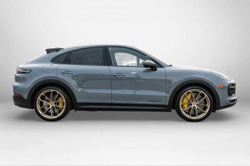 2023 Porsche Cayenne Turbo GT