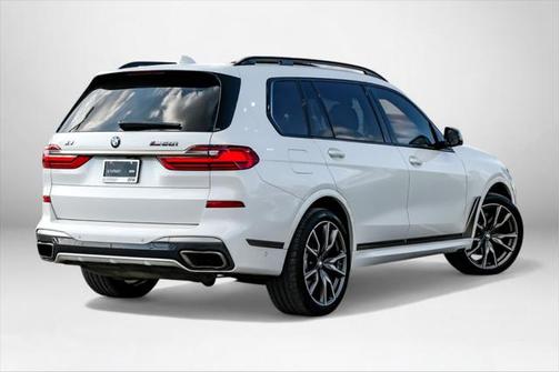 2021 BMW X7 M50i