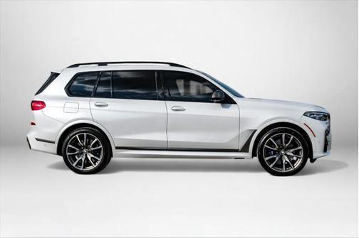 2021 BMW X7 M50i