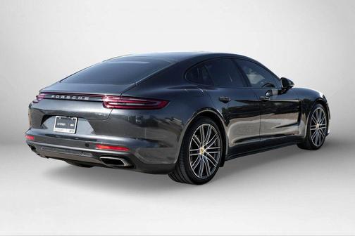 2019 Porsche Panamera 4