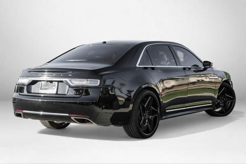 2017 Lincoln Continental Select