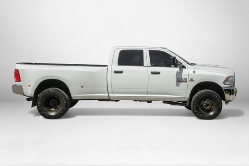 2017 RAM 3500 Tradesman Crew Cab 4x4 8' Box