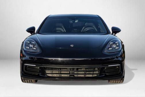 2019 Porsche Panamera 4