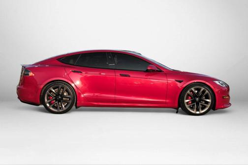 2022 Tesla Model S Plaid