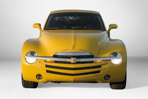 2005 Chevrolet SSR Base