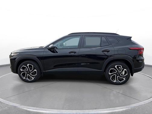 Mosaic Black Metallic 2026 Chevrolet Trax FWD 4dr 2RS