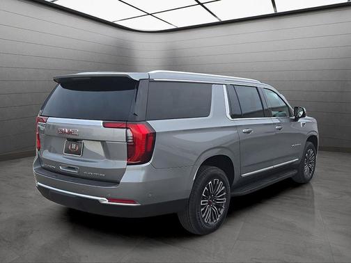 Sterling Metallic 2026 GMC Yukon XL 4WD Elevation