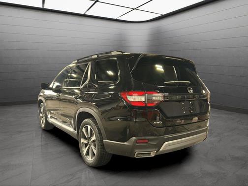 2023 Honda Pilot AWD Elite