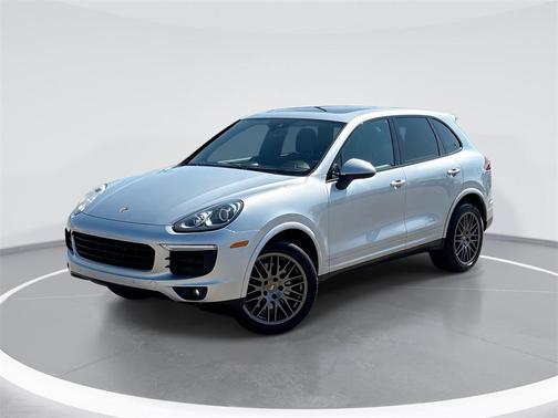 2017 Porsche Cayenne Platinum Edition