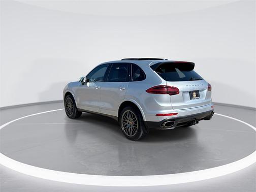 2017 Porsche Cayenne Platinum Edition