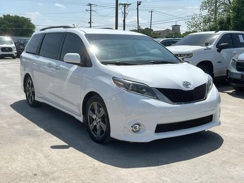 2017 Toyota Sienna SE