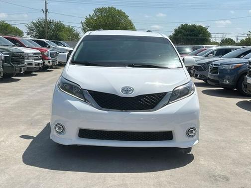 2017 Toyota Sienna SE