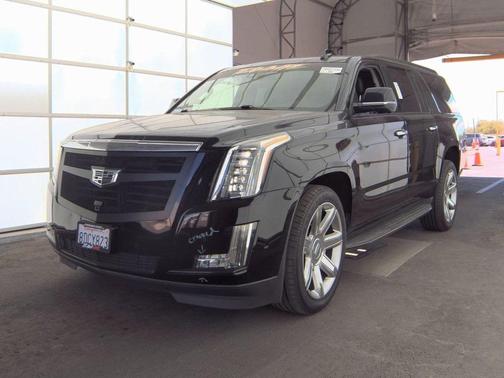 2018 Cadillac Escalade ESV Luxury