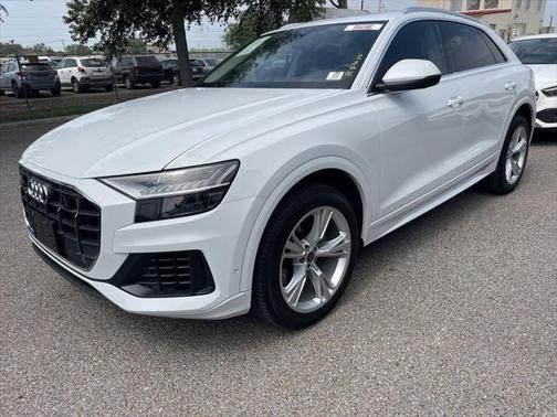 2023 Audi Q8 55 Premium Plus