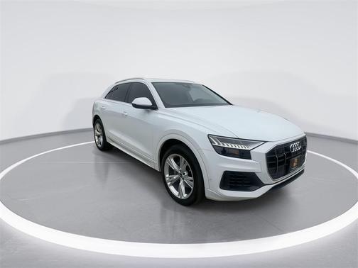 2023 Audi Q8 55 Premium Plus