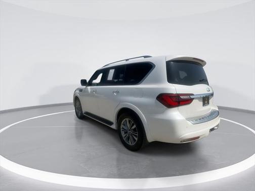 2022 INFINITI QX80 Luxe