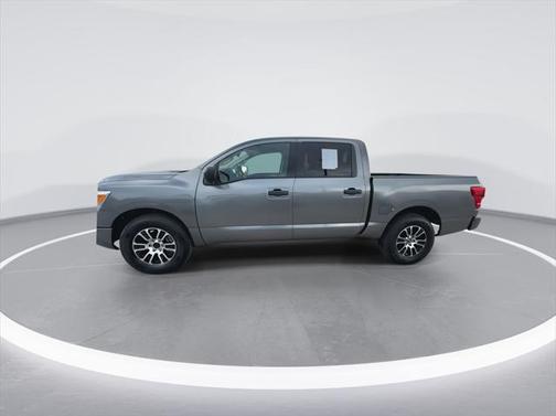 2023 Nissan Titan SV