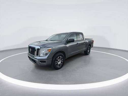 2023 Nissan Titan SV