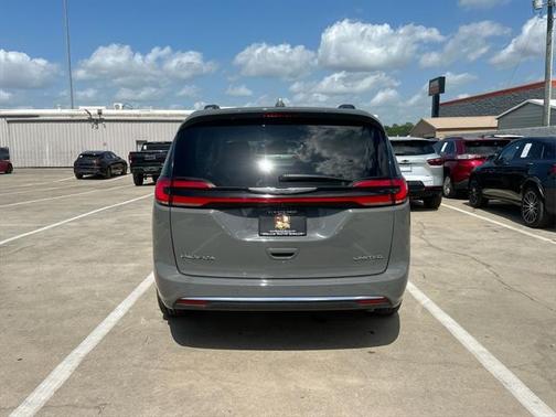 2022 Chrysler Pacifica Limited