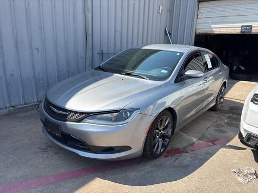 2015 Chrysler 200 S