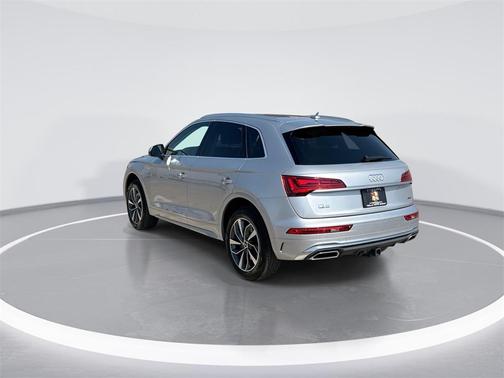 2022 Audi Q5 45 S line Premium Plus