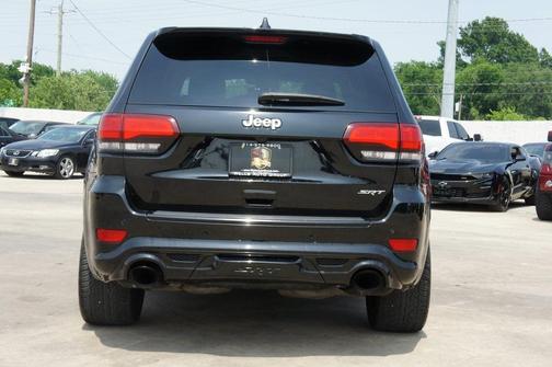 Photo 4 of 45 of 2017 Jeep Grand Cherokee SRT