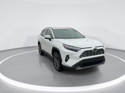 2022 Toyota RAV4 Hybrid SE